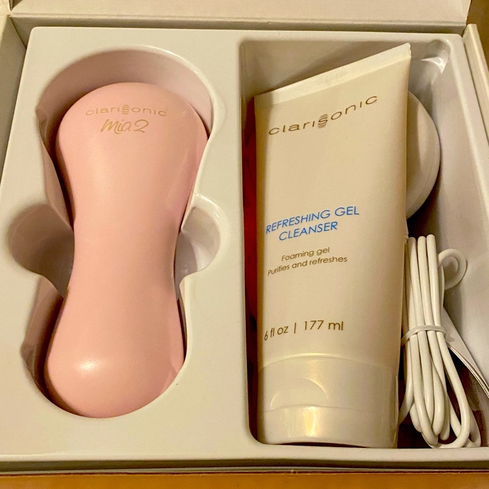 CLARISONIC MIA 2 facial brush